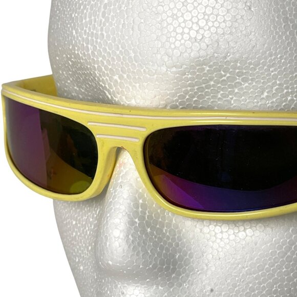 Vintage Retro 80's Yellow Sporty Wraparound Sunglasses Dark Lenses Groovy Cool - Picture 3 of 14